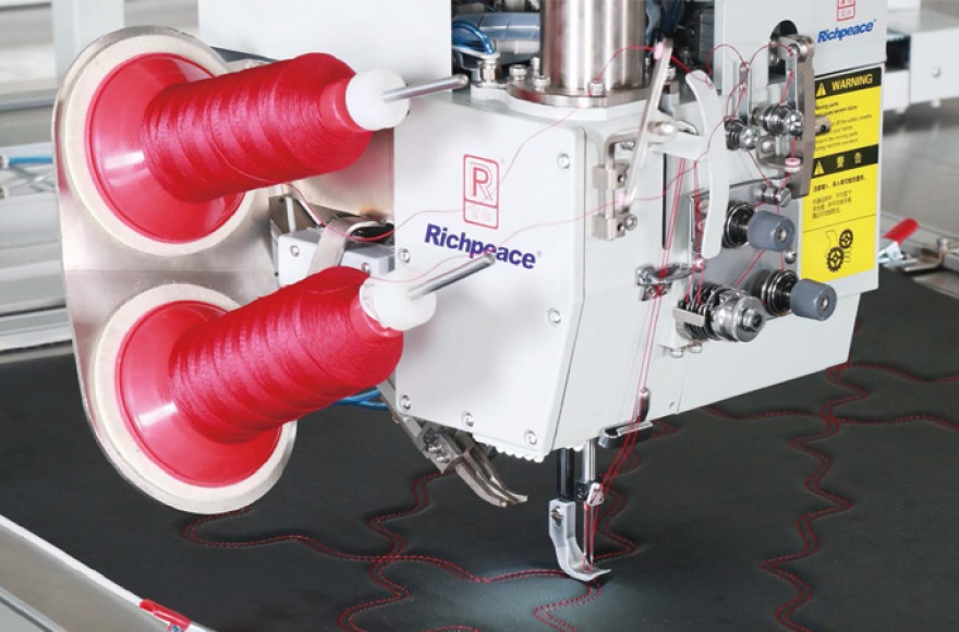 富怡雙針針距可調(diào)任意轉(zhuǎn)全自動(dòng)縫紉機(jī)