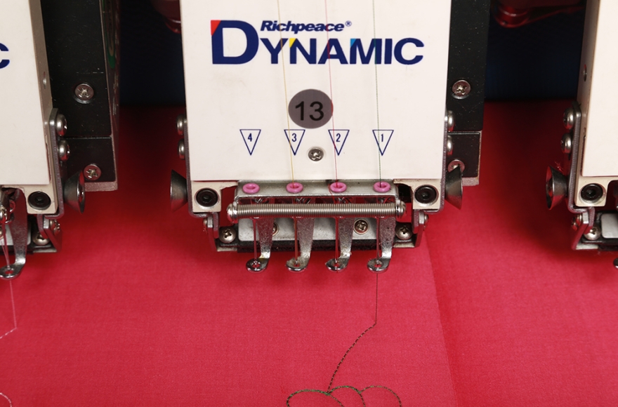 富怡多色單幅電腦絎繡機(jī)