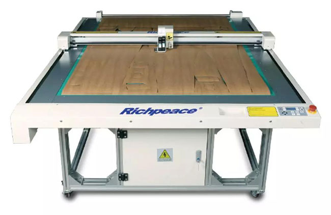 富怡電腦模板切割機展機 富怡電腦模板切割機展機