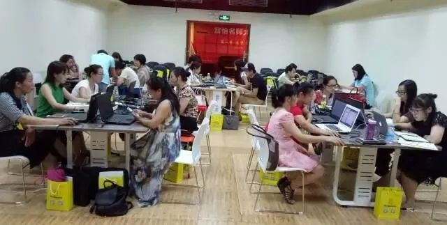 富怡服裝/繡花CAD/CAM技術(shù)培訓(xùn) 富怡服裝/繡花CAD/CAM技術(shù)培訓(xùn)