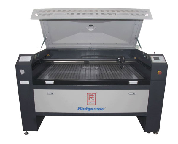 富怡激光雕刻切割機(jī)展機(jī) 富怡激光雕刻切割機(jī)展機(jī)