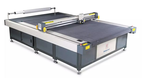 對格對條單層電腦裁床 對格對條單層電腦裁床.jpg