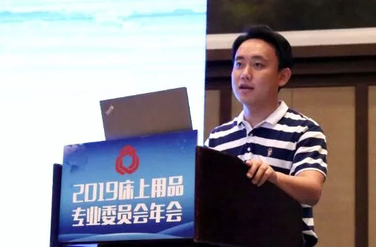 天津?qū)氎婢┙蛑嘘P(guān)村科技城管委會(huì)書記王浩 天津?qū)氎婢┙蛑嘘P(guān)村科技城管委會(huì)書記王浩.jpg