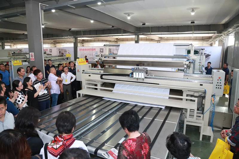 床品專委會(huì)年會(huì)人員參觀上工富怡5