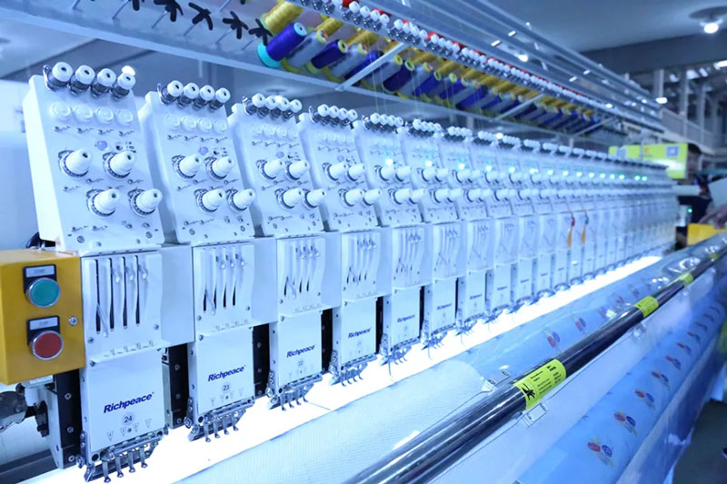 床品專委會(huì)年會(huì)人員參觀上工富怡3