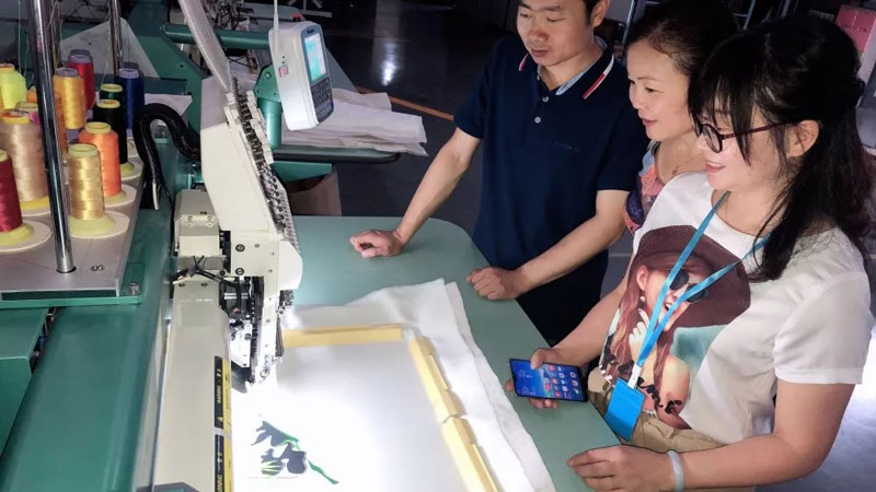 參觀研發中心 參觀研發中心打樣測試.jpg