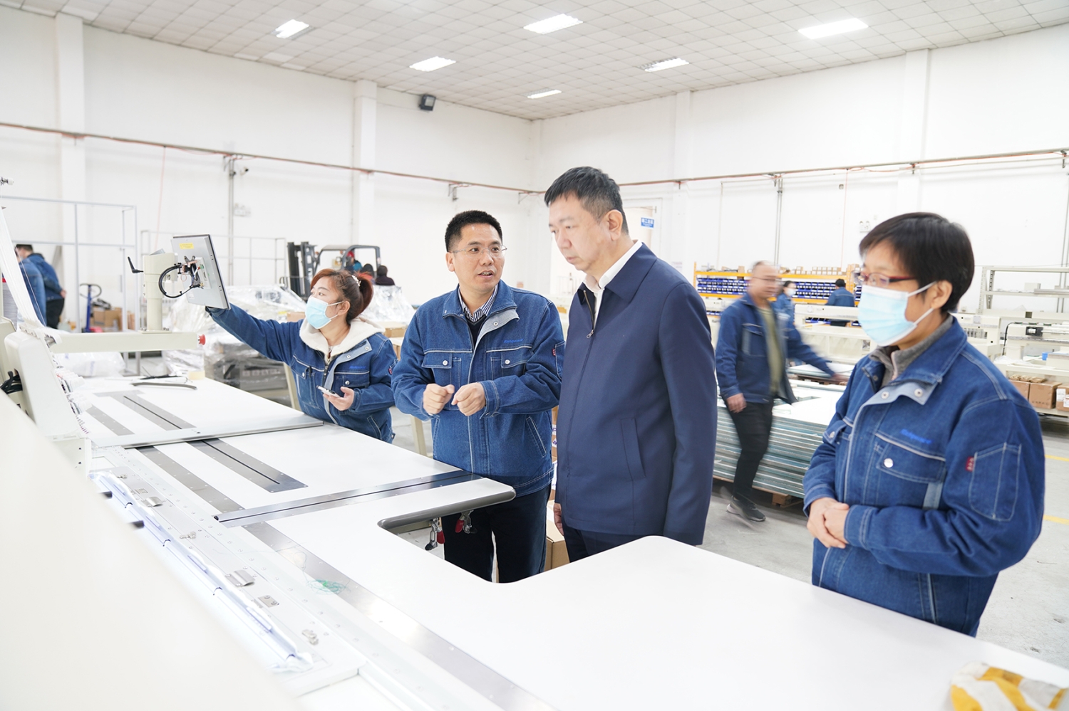 中縫協楊曉京理事長一行蒞臨富怡考察調研! 中縫協楊曉京理事長一行蒞臨富怡考察調研!